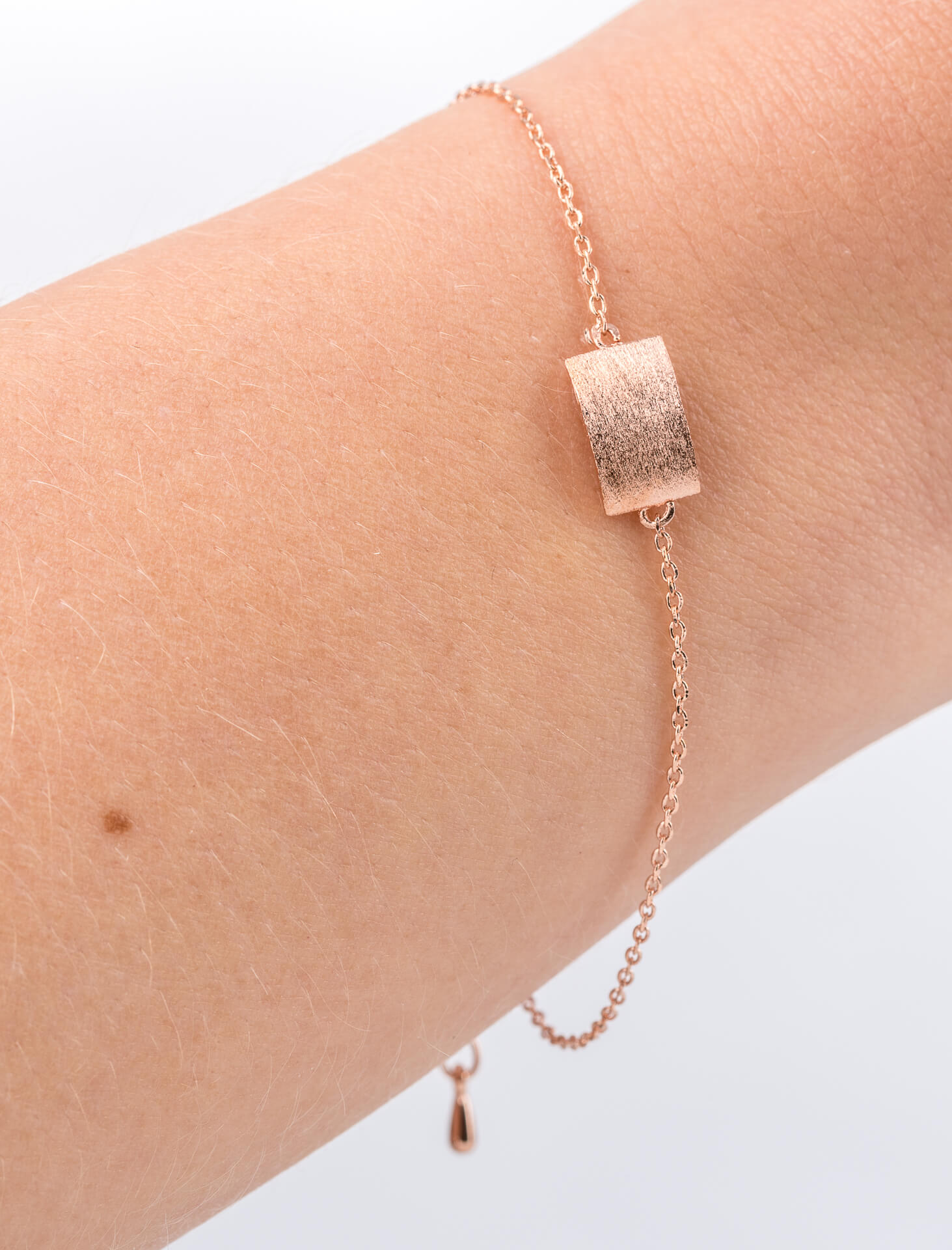 "Fine Filigré" feines Armband, Rechteck gebogen, rosévergoldet