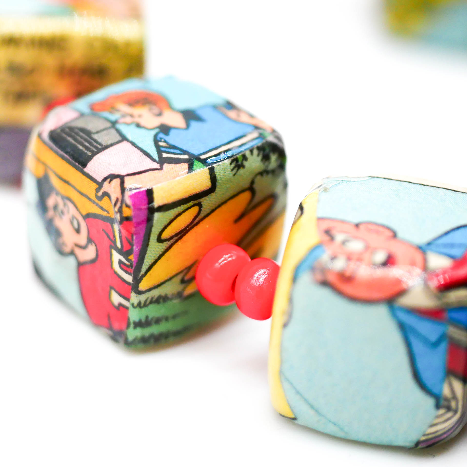 "Bunte Classics" Armband Cube, Würfel, Comic