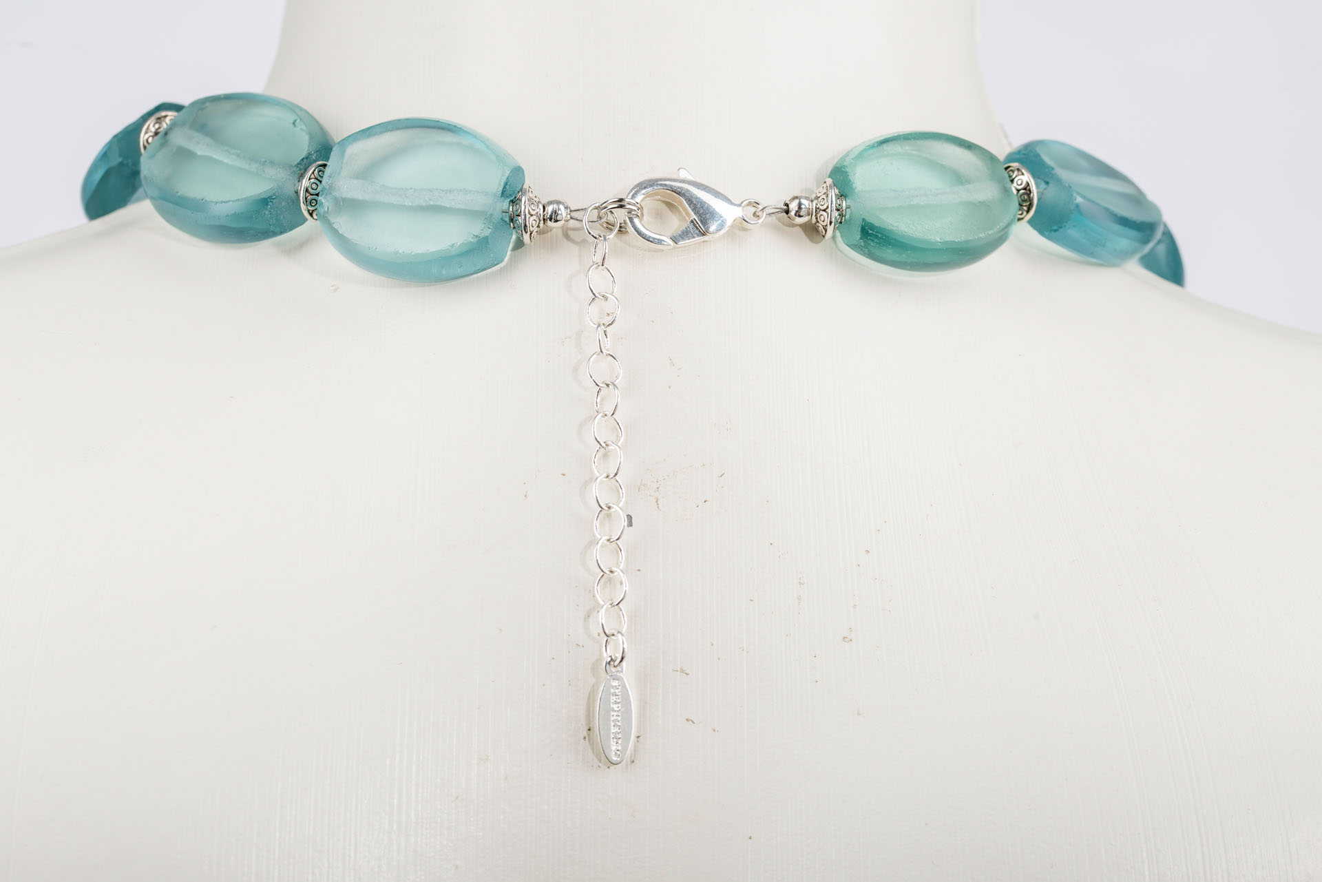 "Java" kurze Kette mit Glasovalen - aquamarine