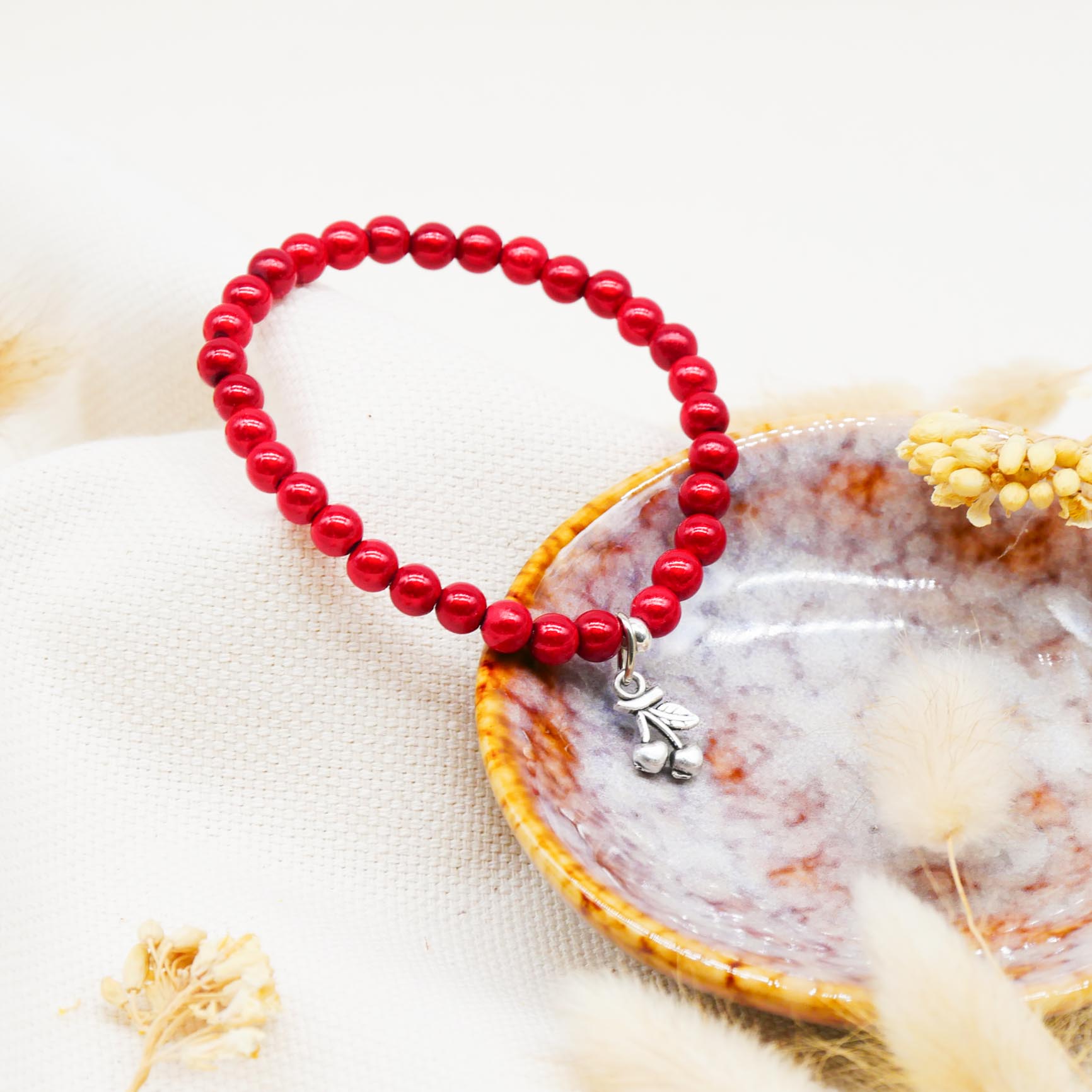 "Summer Feeling", elastisches Armband, ø 6mm Perlen, Kirsche, Miracle Beads, rot