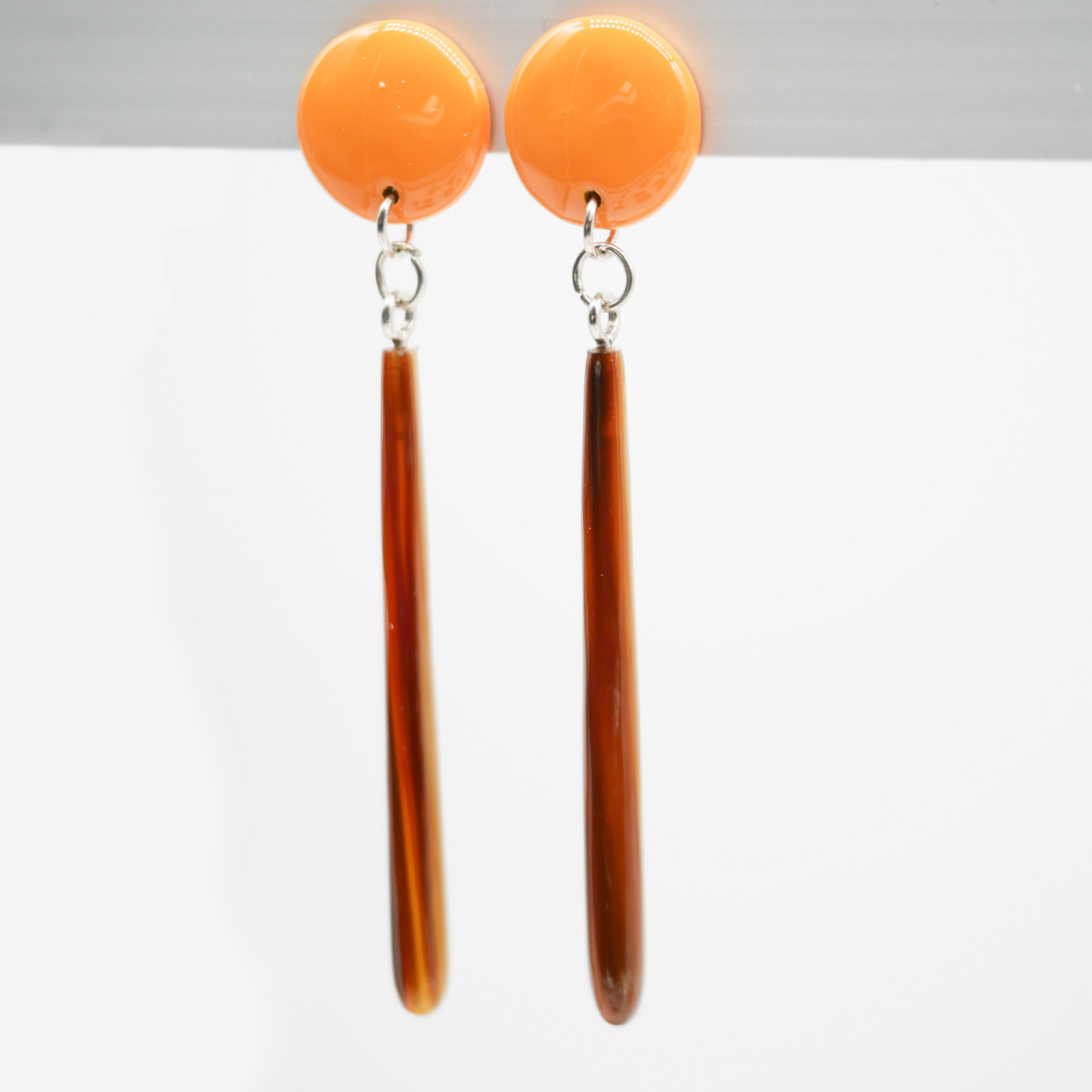 "Craft Art" Ohrstecker XXL Tropfen, braunes Horn, Lack helles Orange