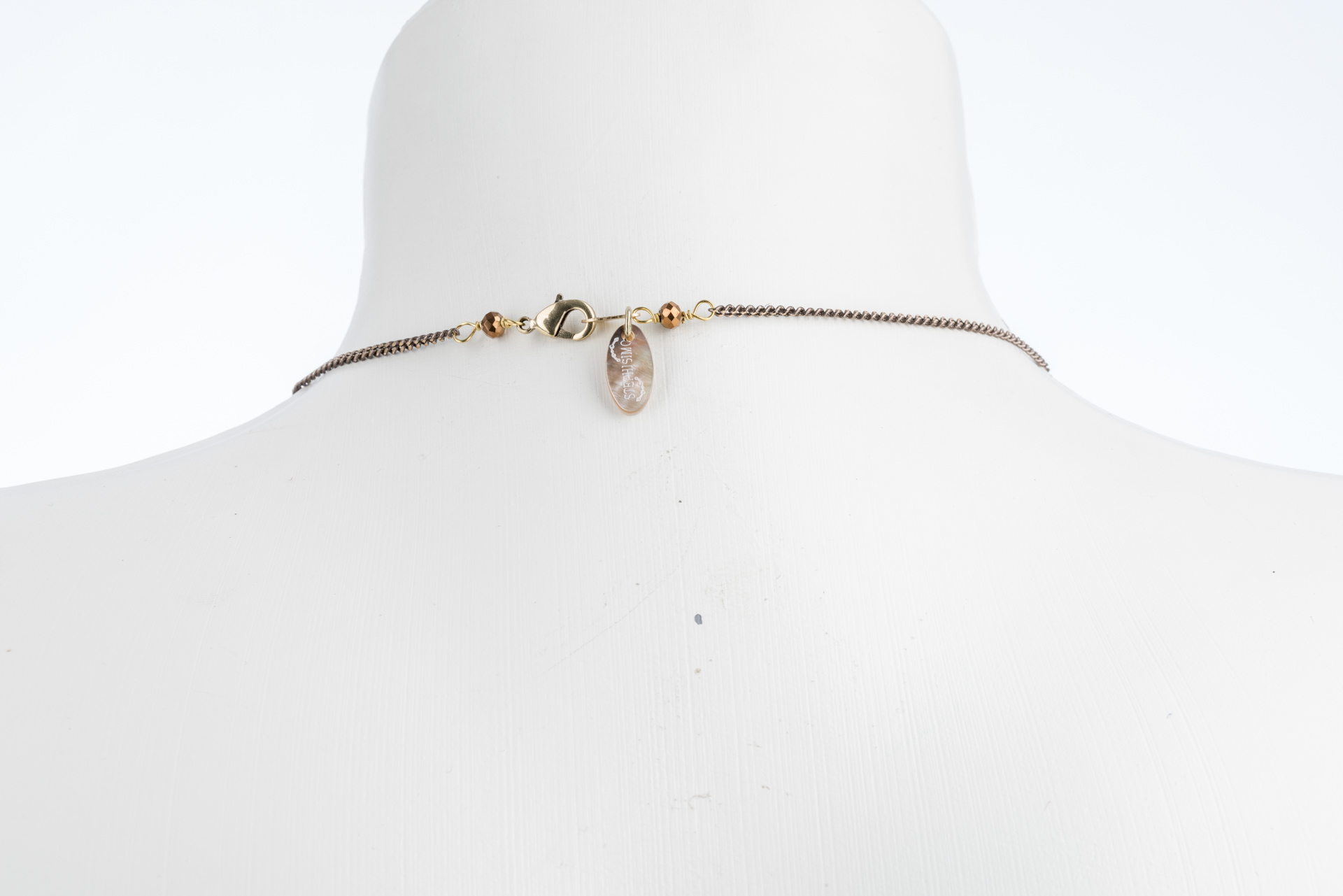 "Boho" lange Kette mit Federn - camel