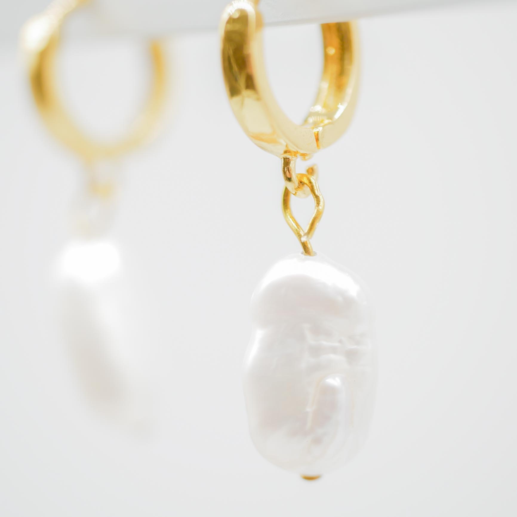 "Freshwater Pearls"  Ohrstecker "Pearls" mit SWZ Perlen, vergoldet