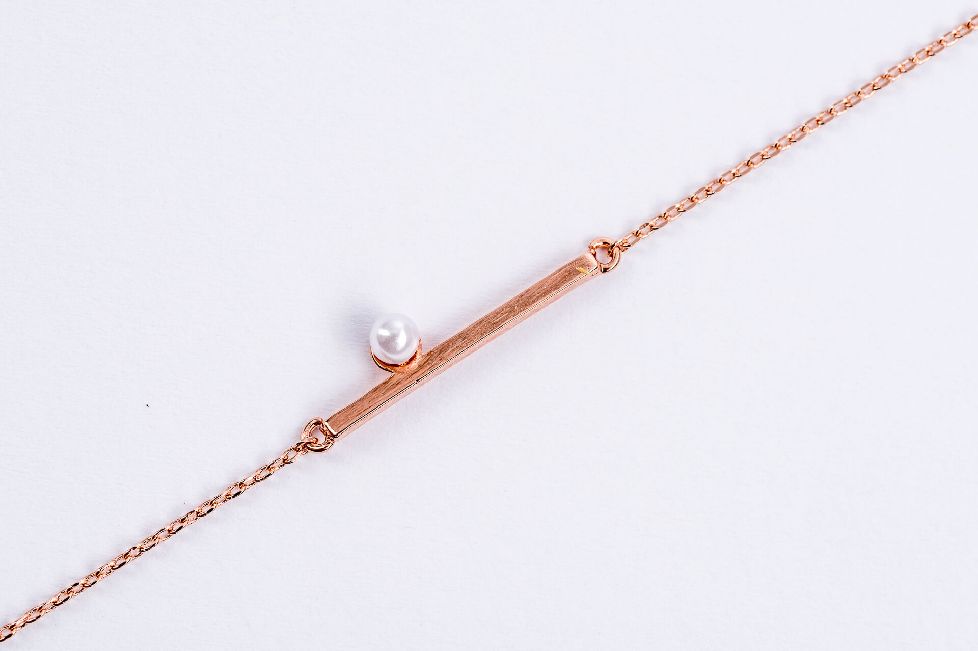 "Fine Filigré" feines Armband, Stab mit Perle, rosévergoldet