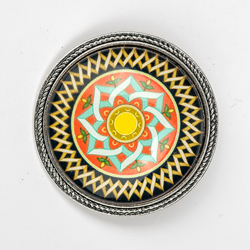 Brosche "Mandala" mit Glasmuggel, schwarz-gold-orange