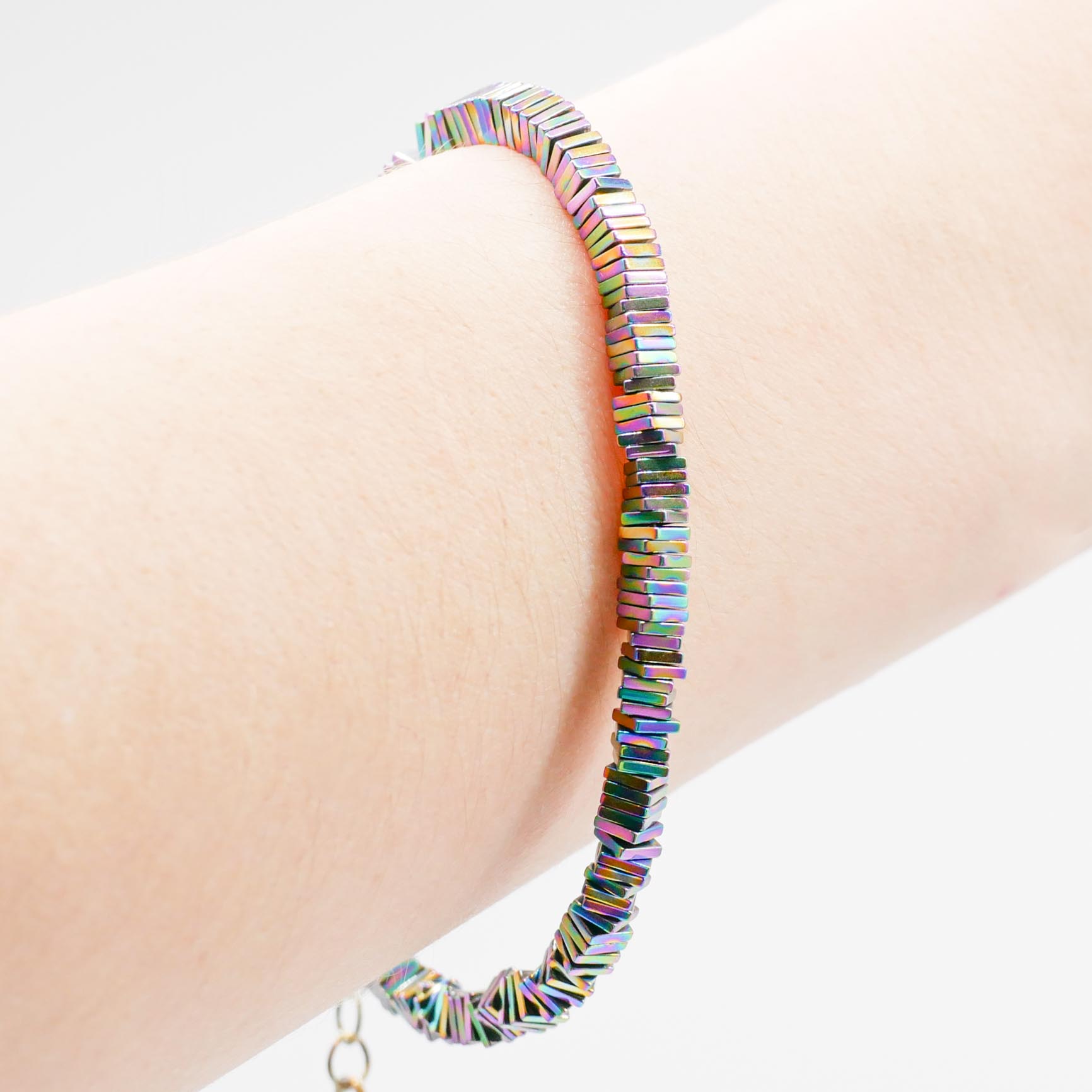 Armband "Metallic" aus eckigen Scheiben, bunt glänzend