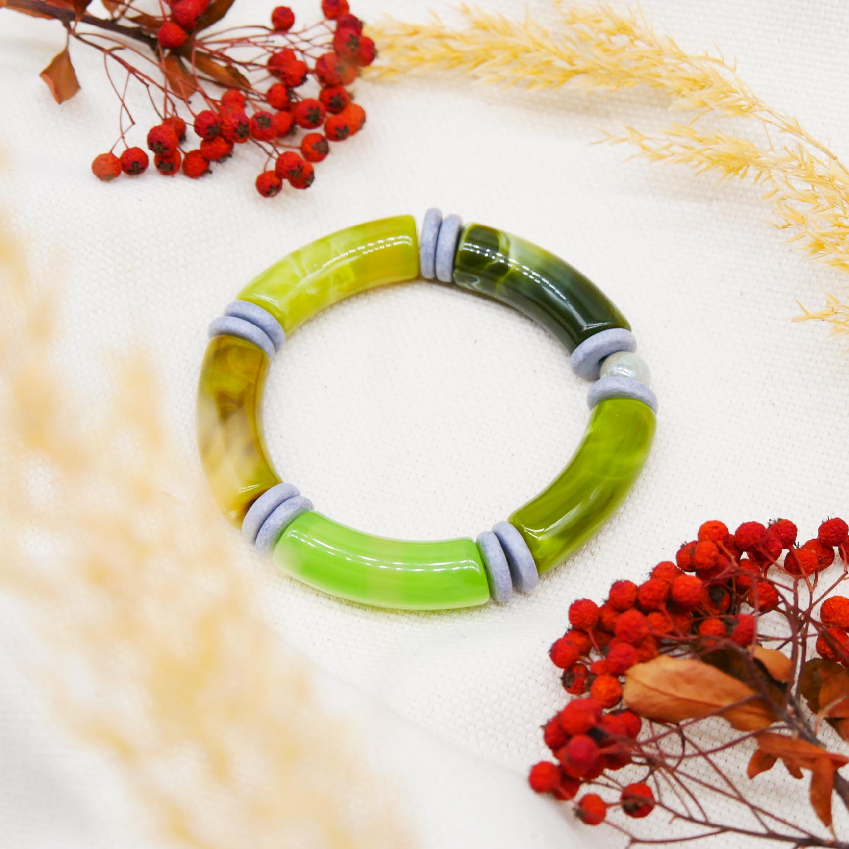 Armband "Tube" auf Gummi, gebogene Kunststoffelemente + Keramik, Farn